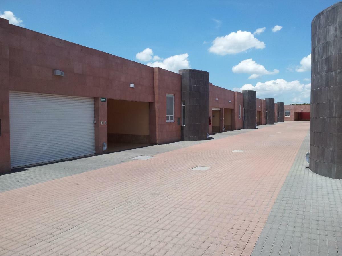 Motel Paraiso Suites Queretaro Exterior photo